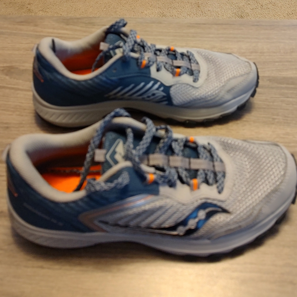 Men's sneakers